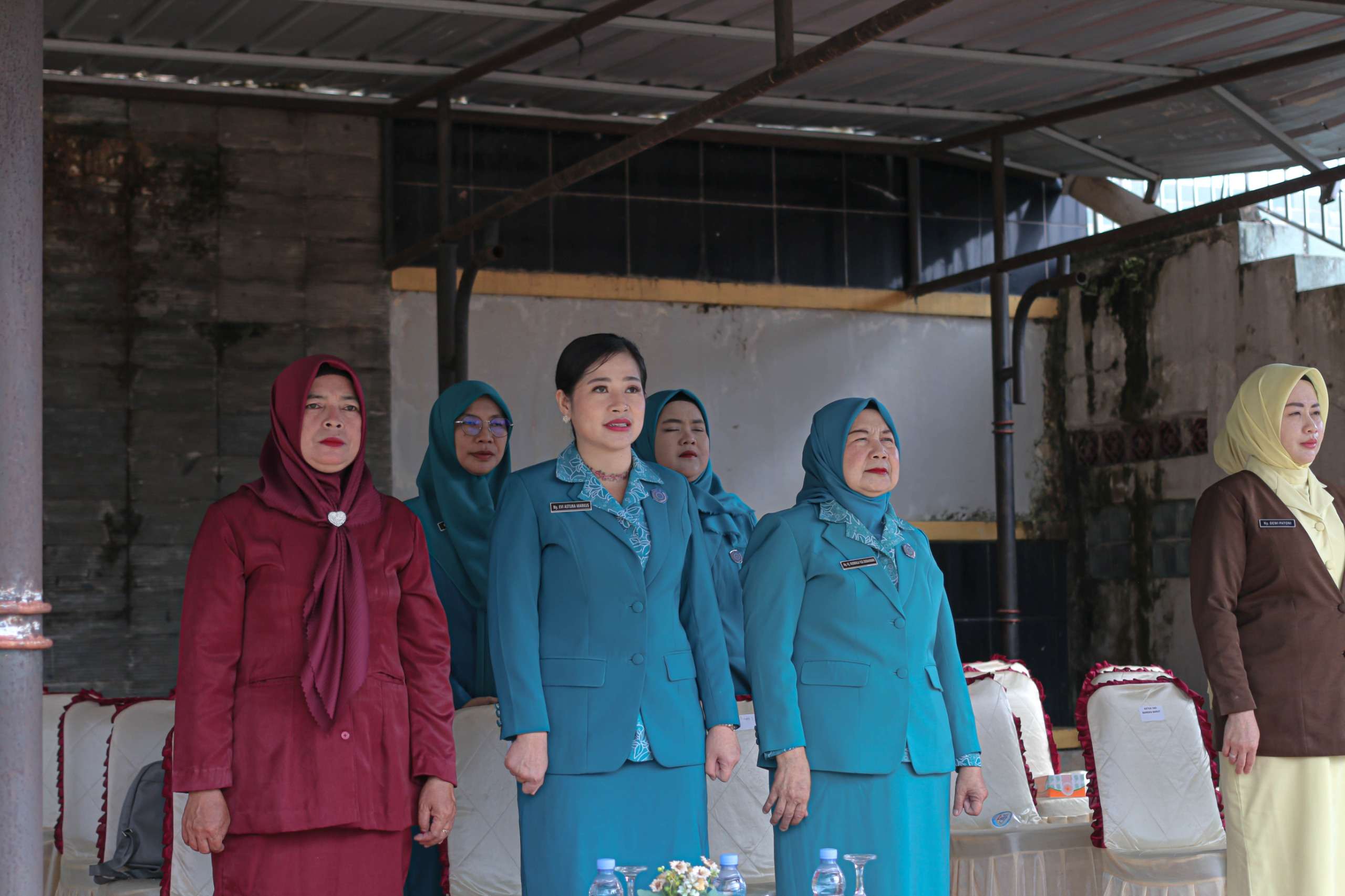 Ibu Bupati Bangka Barat beserta undangan